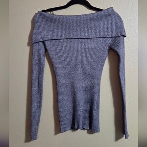 Jennifer Lopez Off-the-Shoulder Ribbed Sweater in Heather Gray